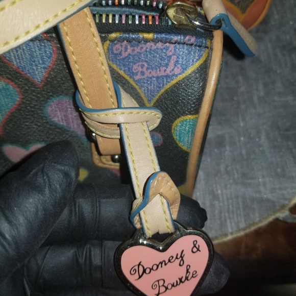 Dooney n Bourke - Picture 5 of 7